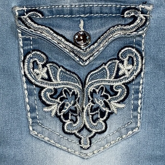 NWT SUPER FLARE BEAUTIFUL DETAILED POCKETS JEANS 9/10 TRUE LEECH FLATTERING FIT - Picture 2 of 5